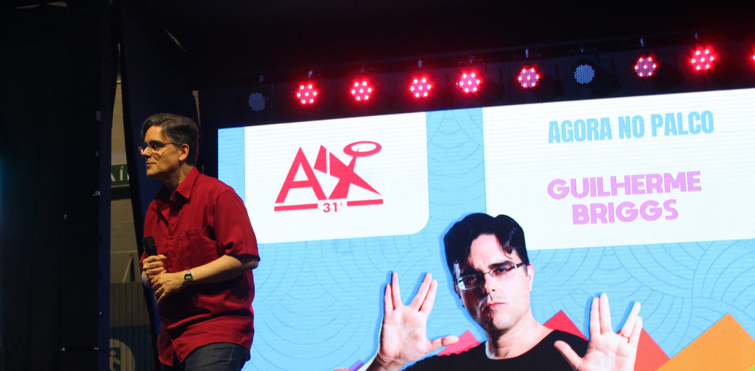 Guilherme Briggs participa de painel sobre dublagem durante o Animextreme